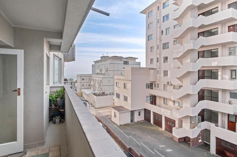 To Let 0 Bedroom Property for Rent in Sea Point Western Cape